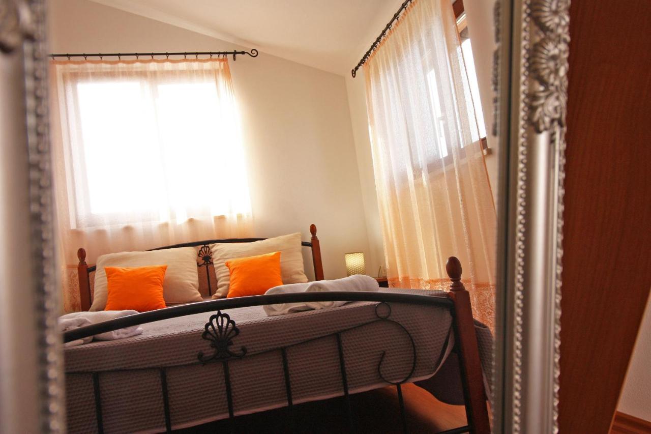 Brijunisol - 3 Apartments Top Position Near The Beautiful Beach Fažana Extérieur photo