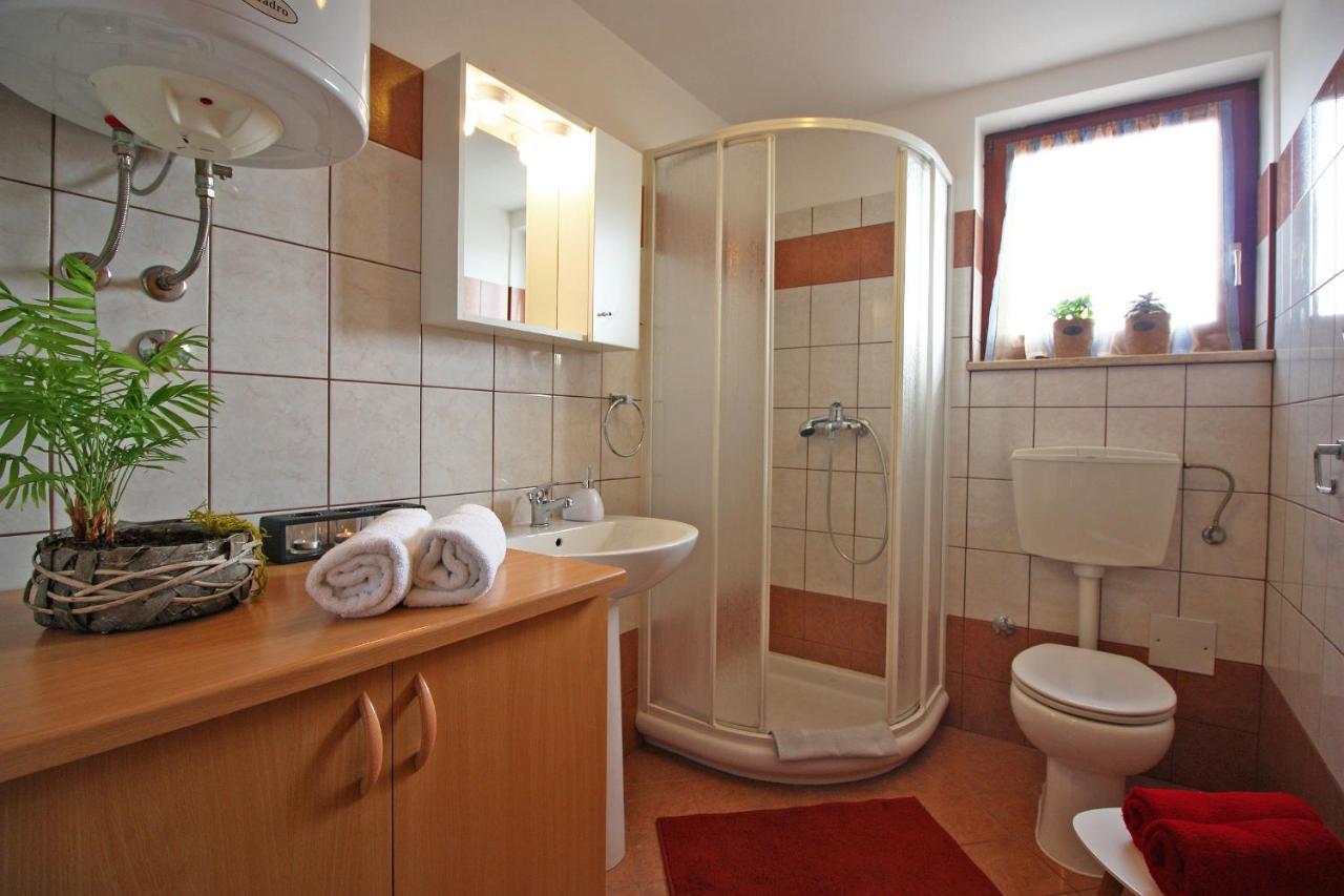 Brijunisol - 3 Apartments Top Position Near The Beautiful Beach Fažana Extérieur photo