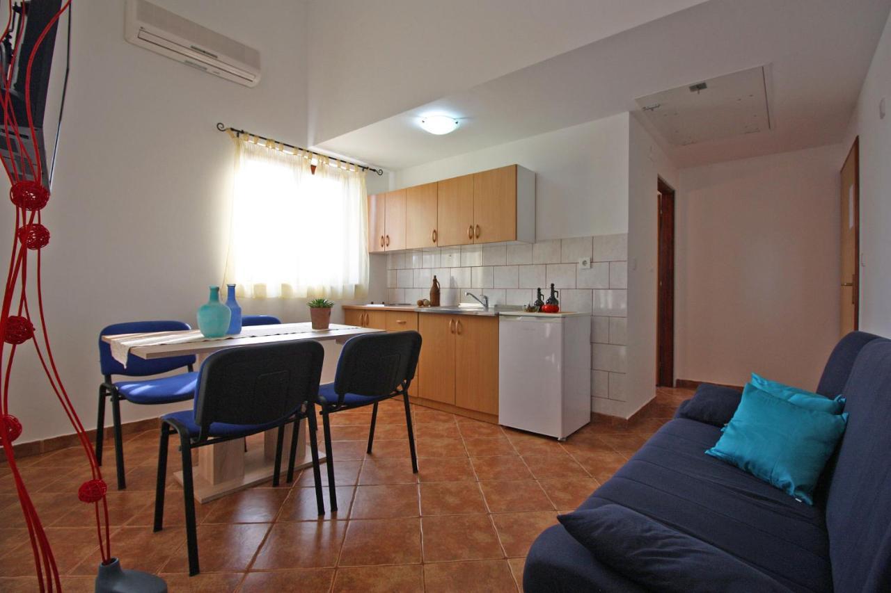 Brijunisol - 3 Apartments Top Position Near The Beautiful Beach Fažana Extérieur photo