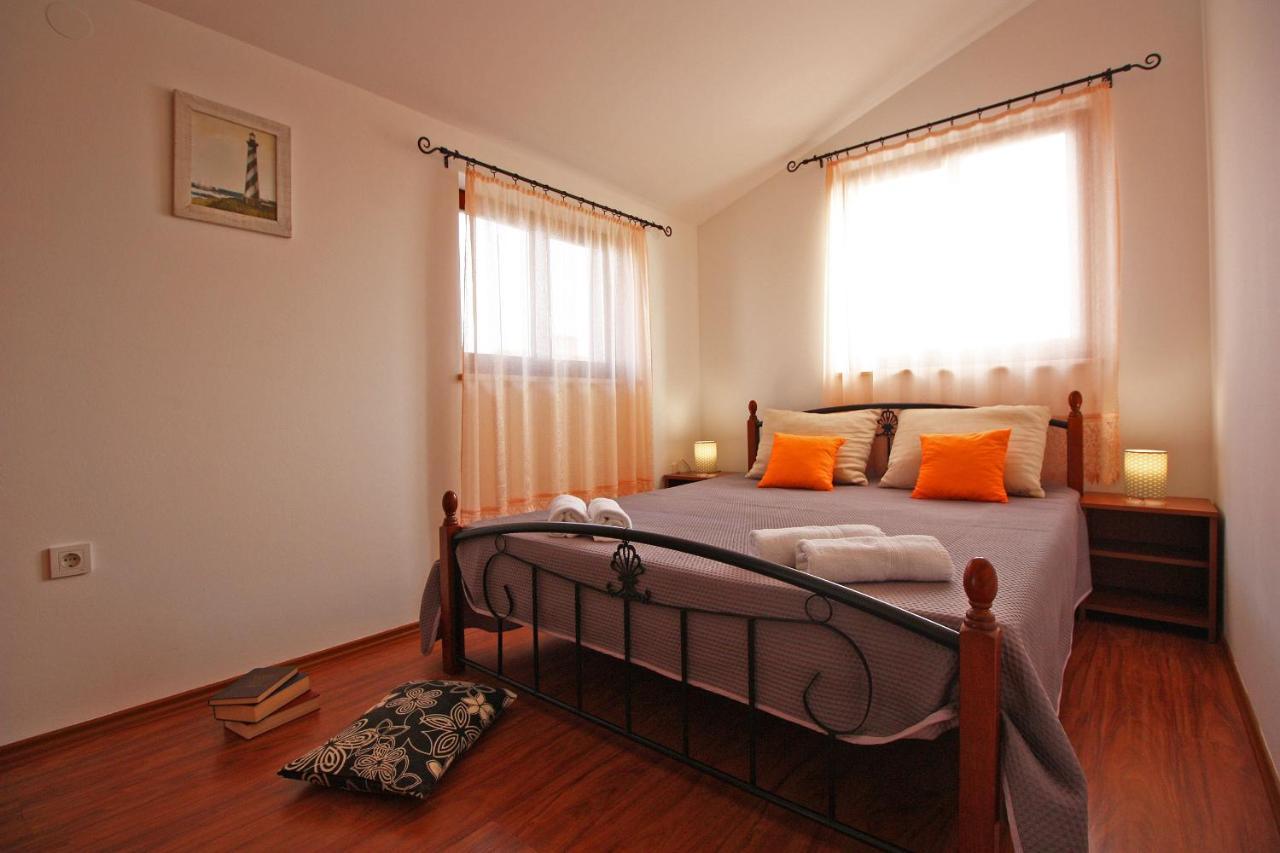 Brijunisol - 3 Apartments Top Position Near The Beautiful Beach Fažana Extérieur photo