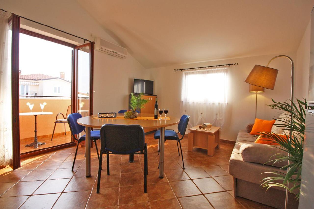 Brijunisol - 3 Apartments Top Position Near The Beautiful Beach Fažana Extérieur photo