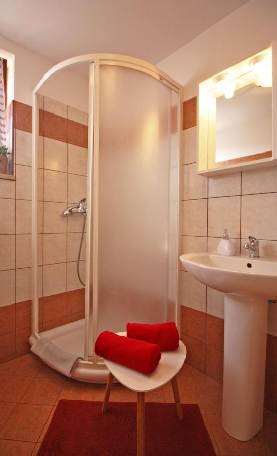 Brijunisol - 3 Apartments Top Position Near The Beautiful Beach Fažana Extérieur photo
