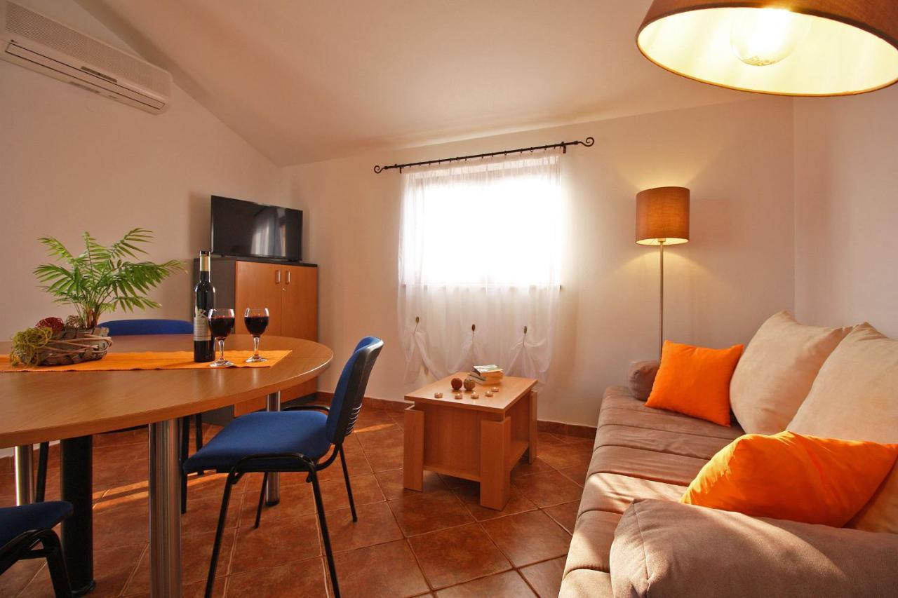 Brijunisol - 3 Apartments Top Position Near The Beautiful Beach Fažana Extérieur photo