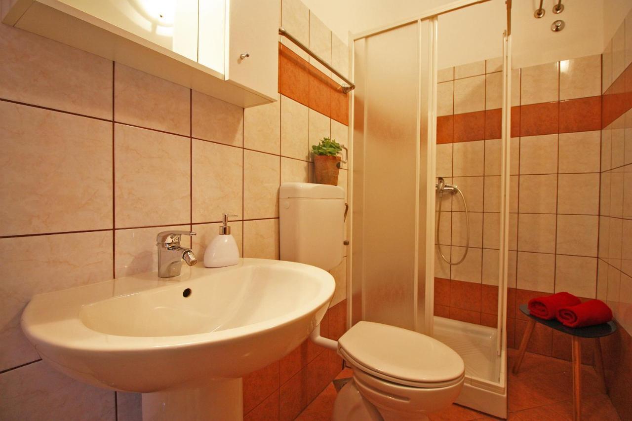 Brijunisol - 3 Apartments Top Position Near The Beautiful Beach Fažana Extérieur photo